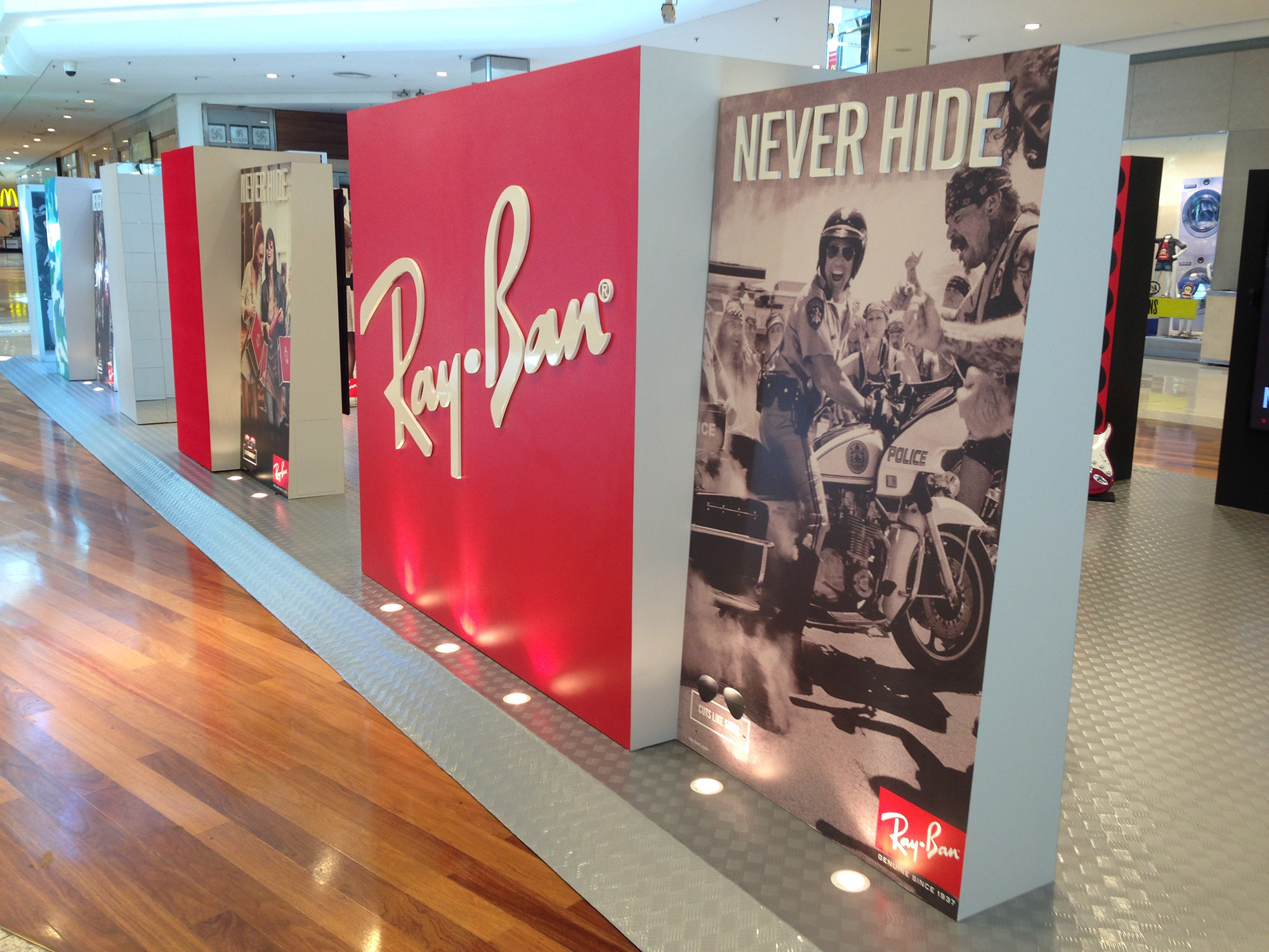 Ray-Ban Never Hide